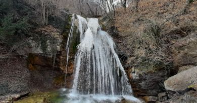 Экскурсии в `Водопад Джур-Джур` из Паркового